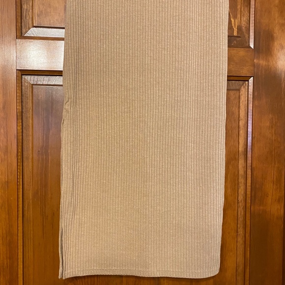 Abercrombie & Fitch Sweater Midi Skirt - Picture 4 of 11